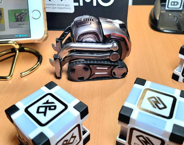 Boxed Anki Cozmo LIQUID METAL  Collector's Edition Robot - Chys Thijarah