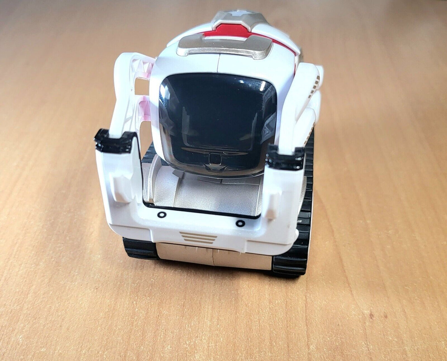 Anki Cozmo Robot (Robot Only) Excellent Condition. - Chys Thijarah