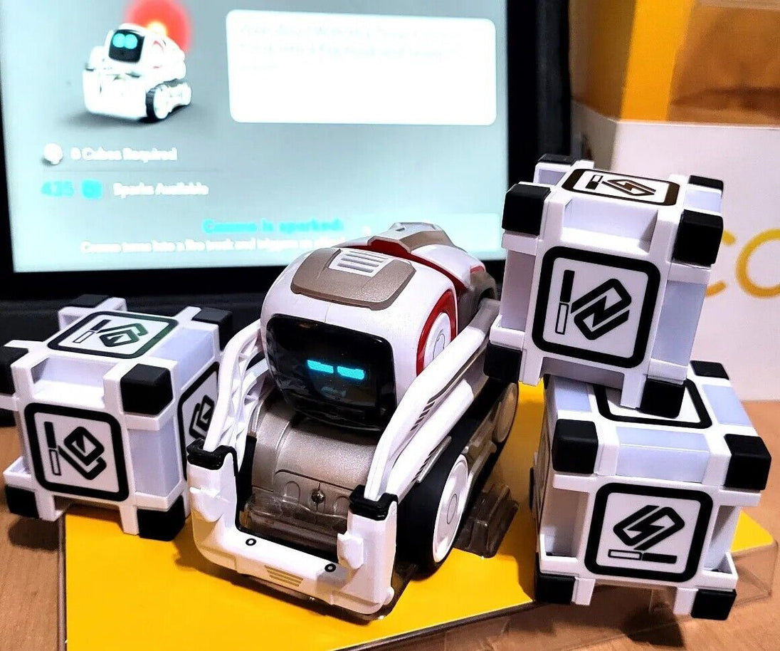 Anki Cozmo Robot + Cubes + Charger + Box + Manuals LIKE N£W - Chys Thijarah