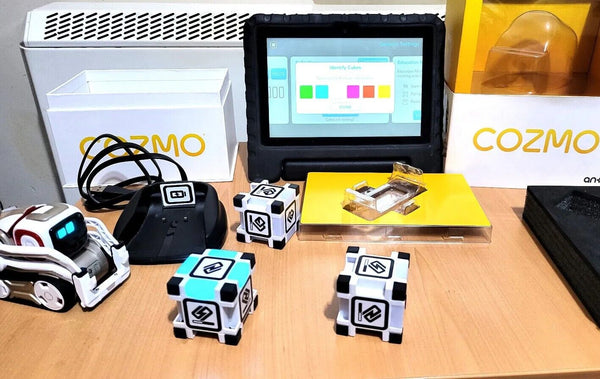 FULLY BOXED Anki Cozmo Robot + Cubes + Charger + Box + Manuals LIKE N£W - Chys Thijarah