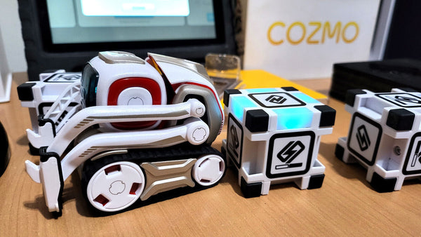FULLY BOXED Anki Cozmo Robot + Cubes + Charger + Box + Manuals LIKE N£W - Chys Thijarah