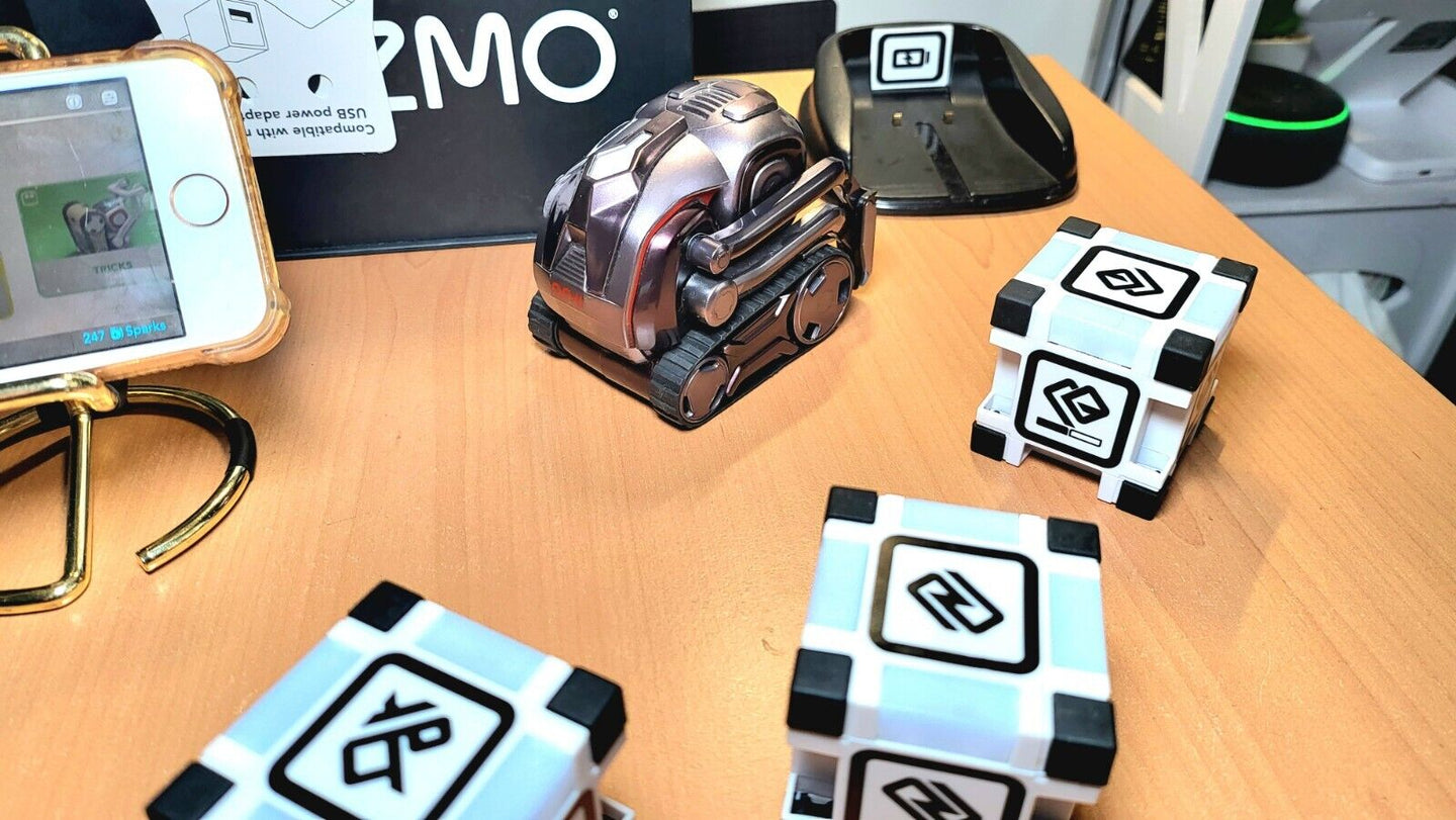 Boxed Anki Cozmo LIQUID METAL  Collector's Edition Robot - Chys Thijarah