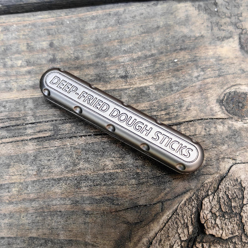 magnetic fidget double push slider close up