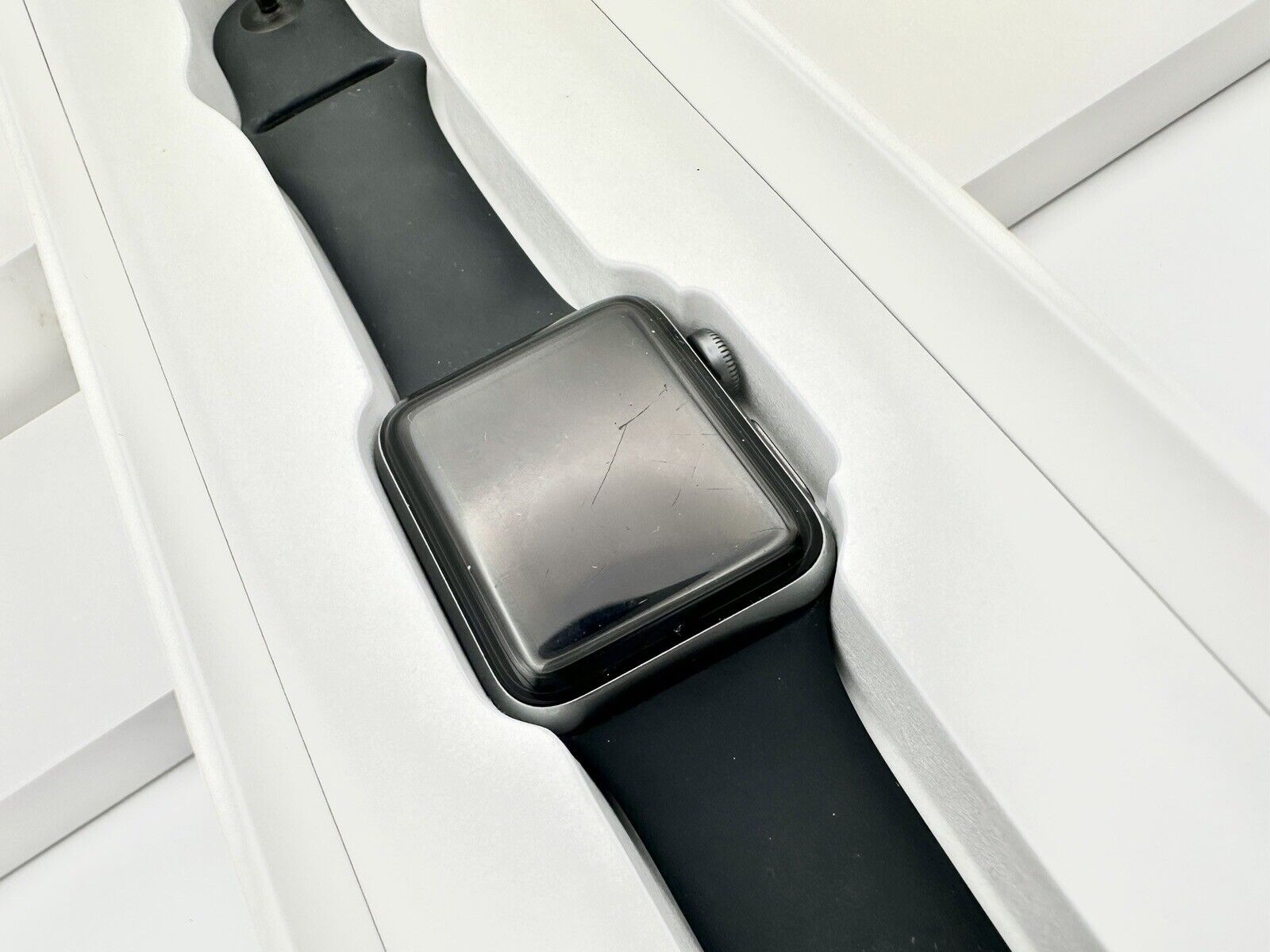 Apple Watch Series 3 online 38 mm Space Gray Aluminum Black Sport ( GPS)