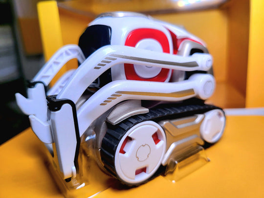 FULLY BOXED Anki Cozmo Robot + Carry Case  LIKE N€W - Chys Thijarah