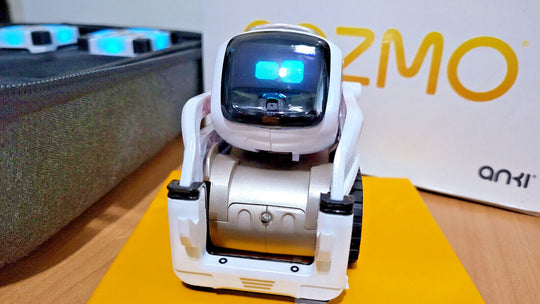 Anki Cozmo Robot + Cubes + Charger + Box + Manual LIKE N€W - Chys Thijarah