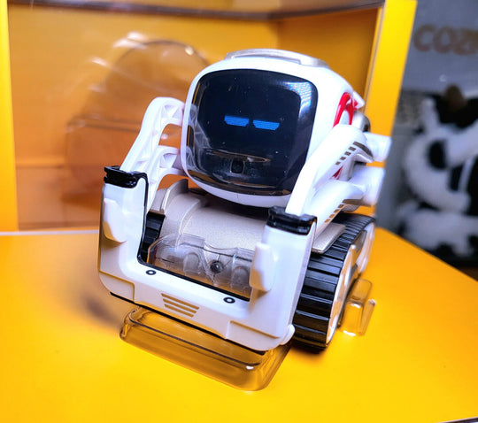 FULLY BOXED Anki Cozmo Robot + Carry Case  LIKE N€W - Chys Thijarah