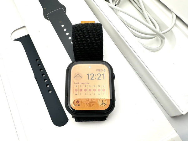 Apple Watch Series 7  GPS LTE Space Grey Aluminium Case with Black Strap - Chys Thijarah